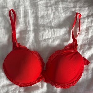 NWOT Natori Feathers Red Lace Bra
